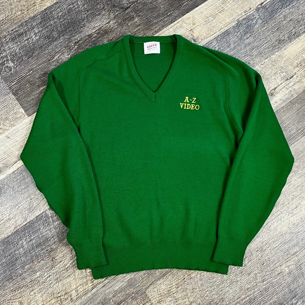 Vintage 1980 s SOFFE Sweater Size Large Green V-Neck A-Z Video 80s 90s